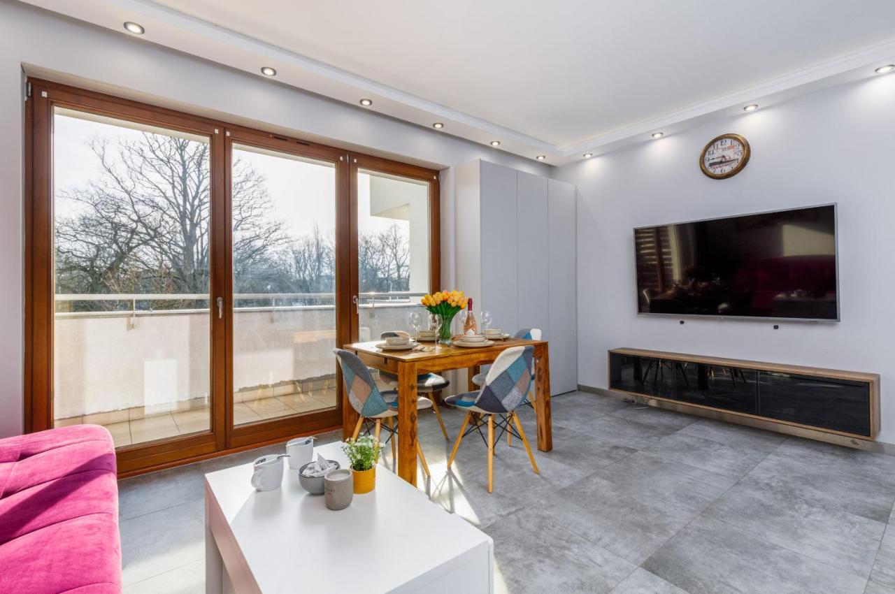 Platan City Centre Apartment By Noclegi Renters シフィノウイシチェ エクステリア 写真