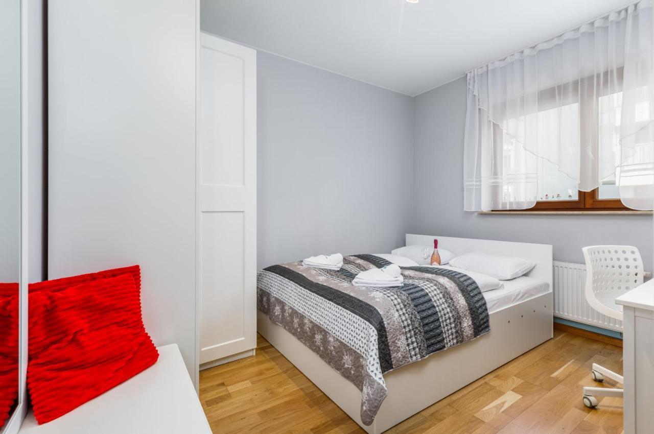 Platan City Centre Apartment By Noclegi Renters シフィノウイシチェ エクステリア 写真